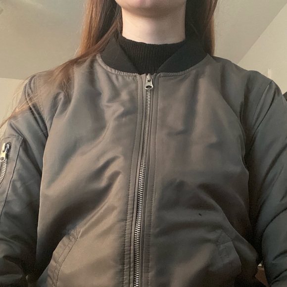 💸 Muted Olive Bomber Jacket - Picture 7 of 11